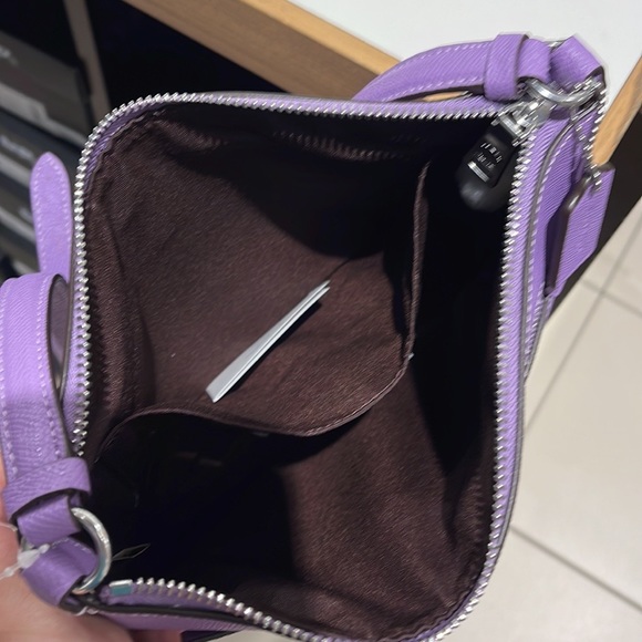 COACH ROWAN FILE BAG (COACH C1556)
SILVER/IRIS
NWT - Picture 14 of 16